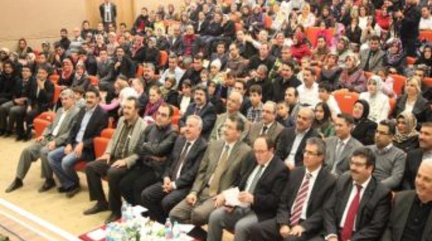 Vali G&uuml;ven&ccedil;, &Ouml;ğretmenler G&uuml;n&uuml; Etkinliklerine Katıldı