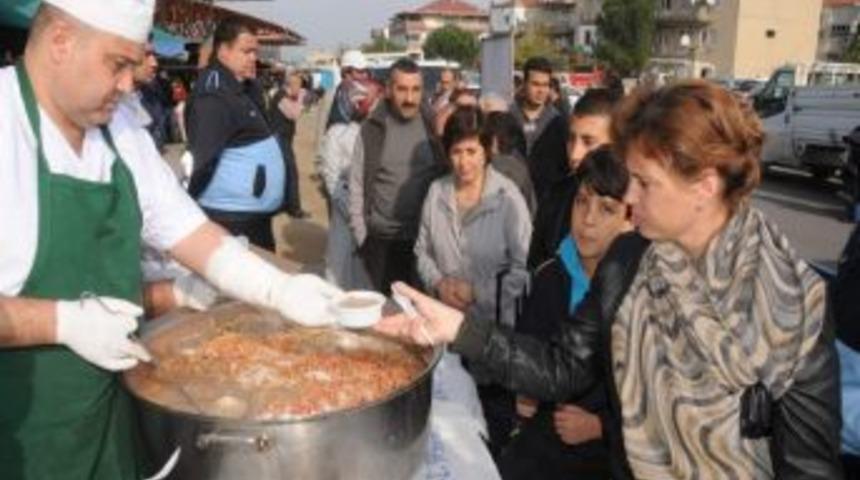 Manisa Belediyesi'nden Geleneksel Aşure G&uuml;nleri