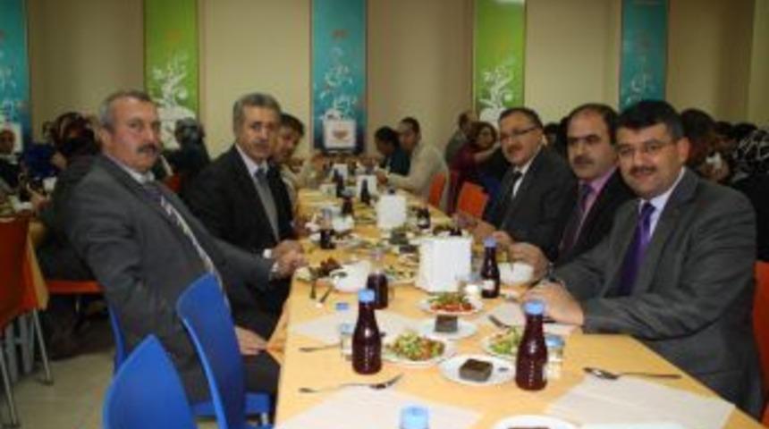 Bur&ccedil; &lsquo;kardeş sofrası&rsquo; kurdu