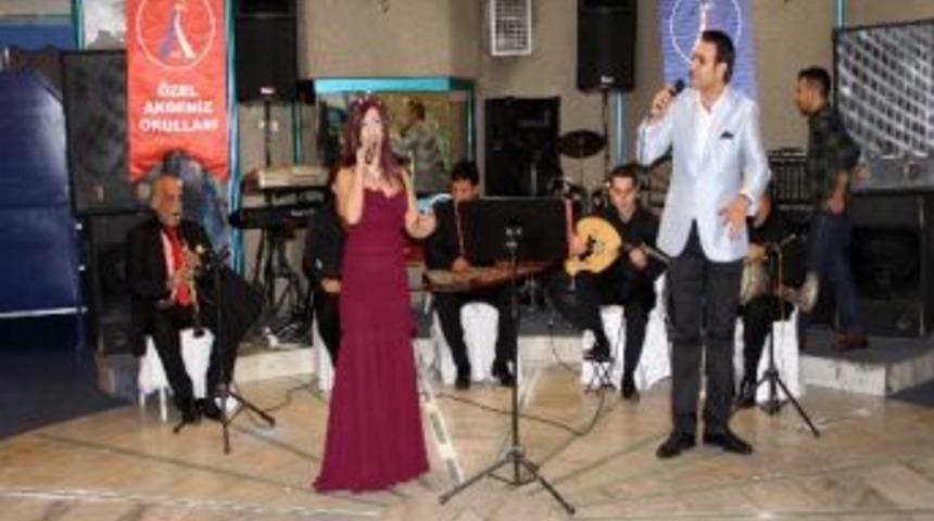 Akdeniz'li Öğretmenlere Coşkulu Kutlama