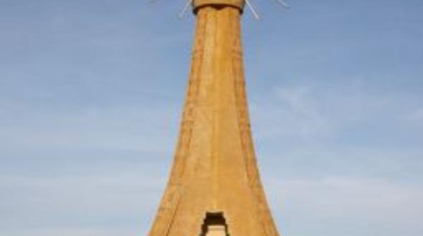 Akyurt, Misafirlerini Dev Şehitlik Anıtı Ile Karşılıyor