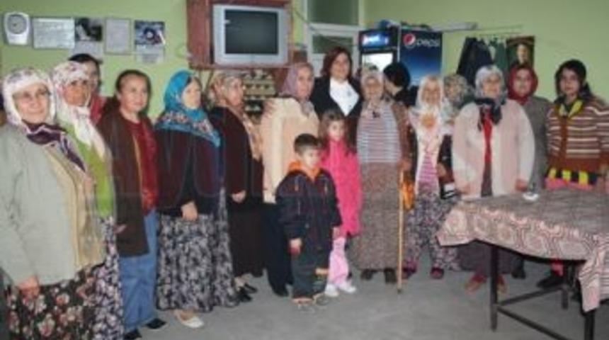 AK Parti'den istifa ederek CHP'ye ge&ccedil;tiler