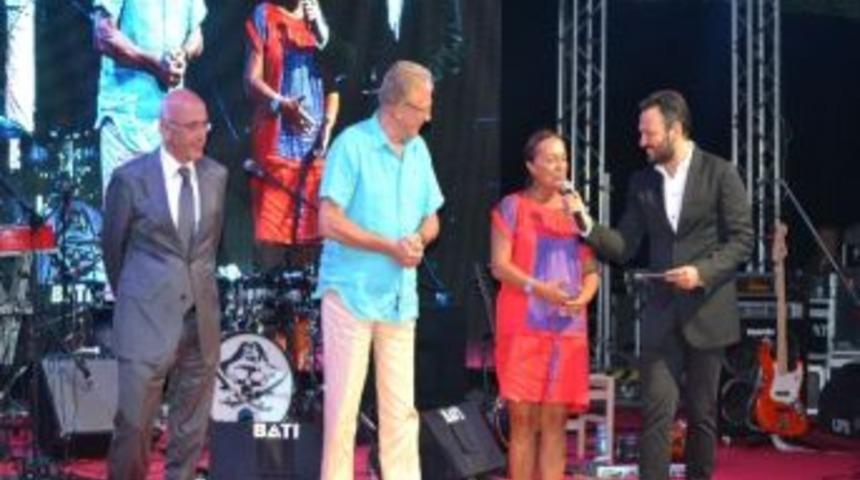 Sadri Alışık Badem Festivali&rsquo;nde Anıldı