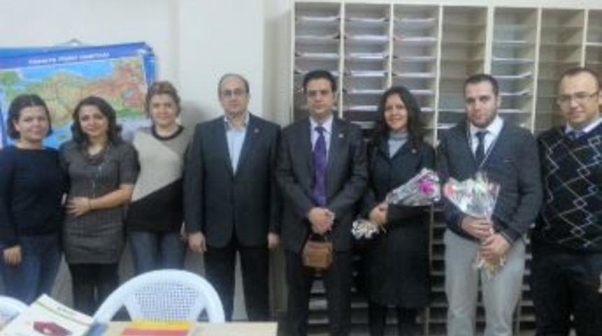 Soma Chp, &Ouml;ğretmenler G&uuml;n&uuml;'n&uuml;nde Dershaneleri Ziyaret Etti