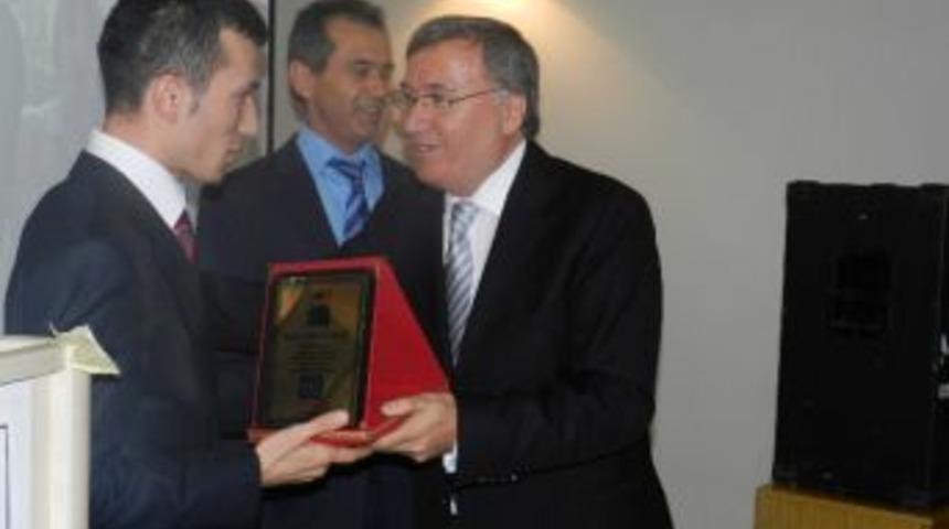 &Ccedil;erkezk&ouml;y'de B&uuml;lent Ecevit'e Anma Programı D&uuml;zenlendi