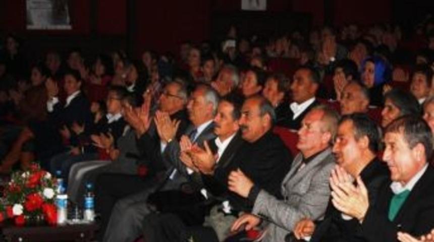 '&ouml;ğretmenler Korosu Konseri' İlgi G&ouml;rd&uuml;