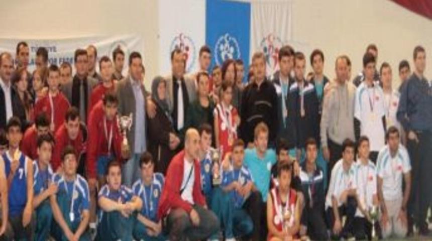 &Ouml;zel Sporcular Basketbol Şampiyonası Sona Erdi