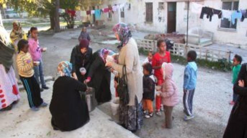 Burdur'daki Somalililer Aşureyi Ilk Kez Tattı