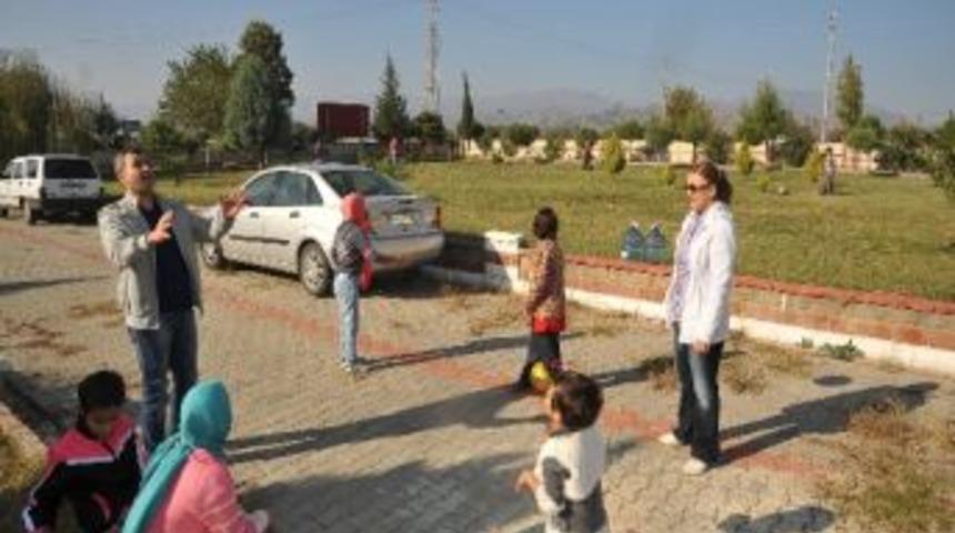 Polisten Kimsesiz &Ccedil;ocuklara Mangal Jesti