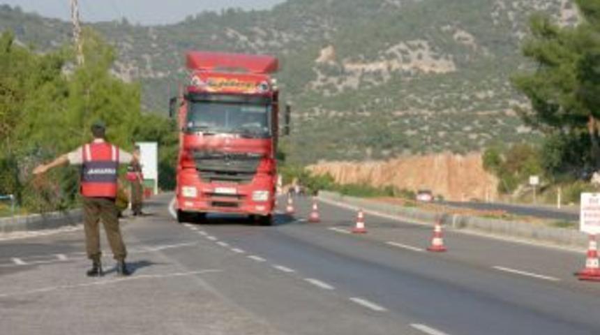Muğla&rsquo;da Aşırı Y&uuml;kl&uuml; Kamyonlara Ceza Yağdı