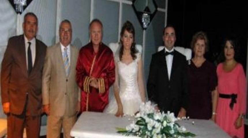 Başkan Evcilmen Personelinin Nikahını Kıydı