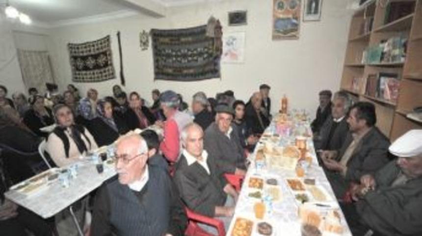 Vali Cerrah Muharrem İftarına Katıldı