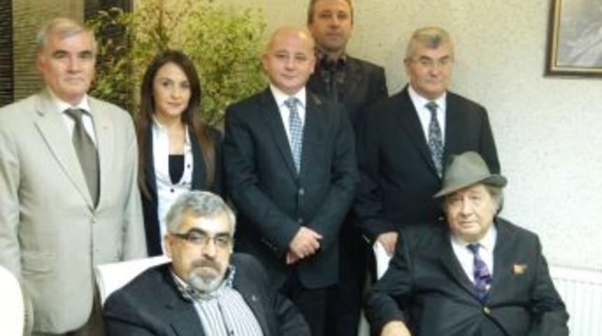 Gazeteci Ve Yazarlar Derneği Kuruldu