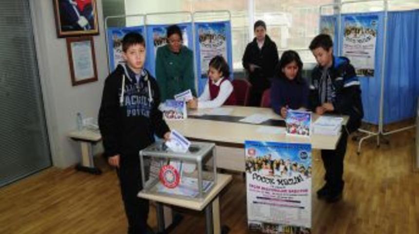 Ankara B&uuml;y&uuml;kşehir &Ccedil;ocuk Meclisi'nde Se&ccedil;im Heyecanı Yaşandı