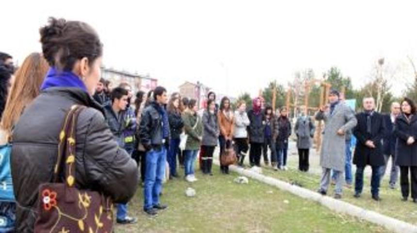 Atat&uuml;rk &Uuml;niversitesi Mimarlık Fak&uuml;ltesi, Yakutiye'nin D&ouml;n&uuml;ş&uuml;m&uuml;n&uuml; İnceledi
