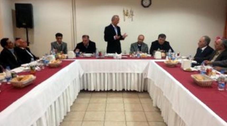 Bitlis Belediyesi Emekli &Ouml;ğretmenleri Bir Araya Getirdi