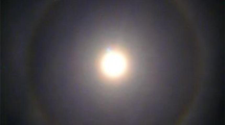 Dursunbey'de G&ouml;ky&uuml;z&uuml;nde Hale Oluştu