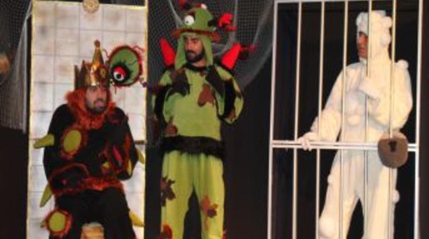 Zambak &Ccedil;ocuk Tiyatrosu Yeni Oyunla T&uuml;rkiye Turunda