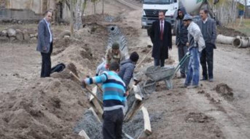 Bulanık&rsquo;ta Sel Ve Taşkınlara Karşı Su Kanalları Yapılıyor