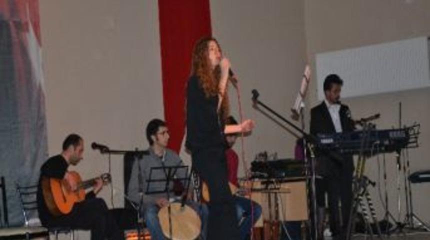 Şenkaya&rsquo;da &Ouml;ğretmenler Onuruna Yemek