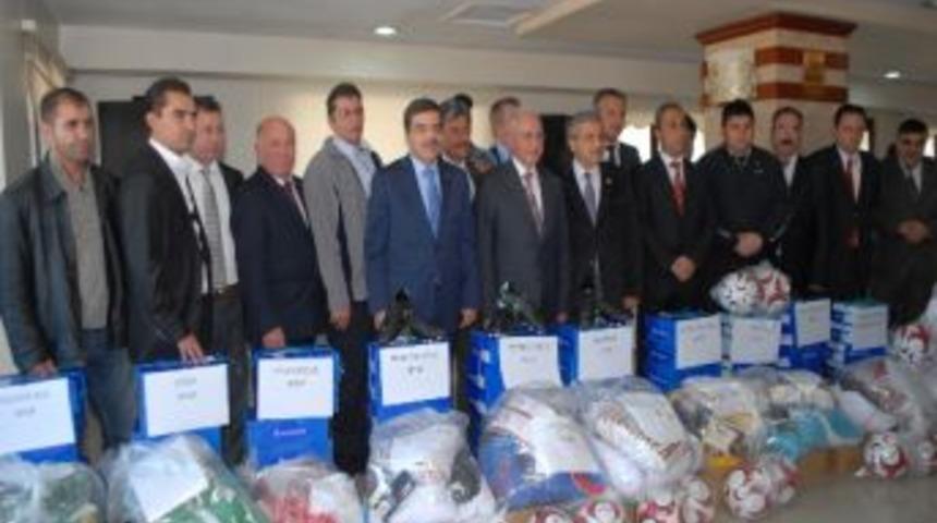 Askf&rsquo;den Amat&ouml;r Kul&uuml;plere Malzeme Yardımı