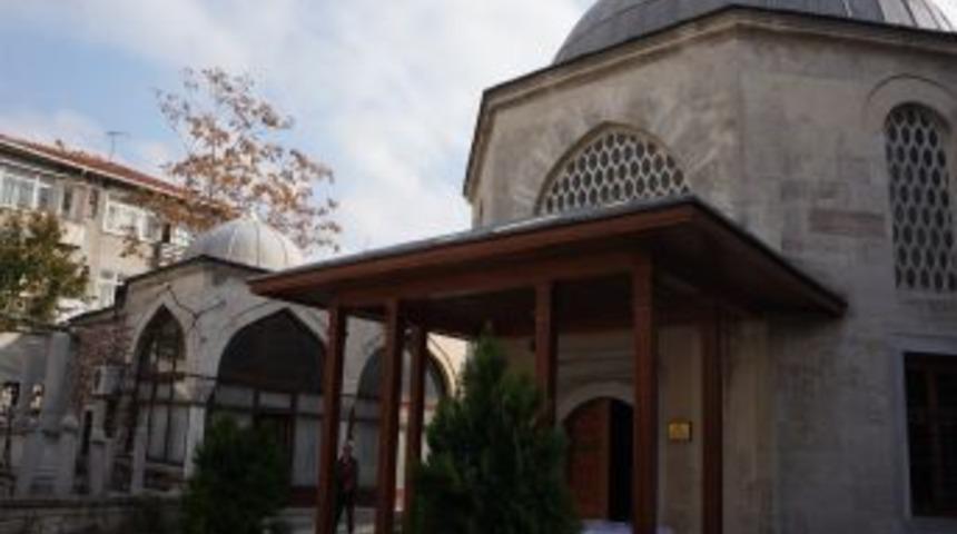 Sadrazam Bayrampaşa K&uuml;lliyesi Ve T&uuml;rbesi Ziyarete A&ccedil;ıldı