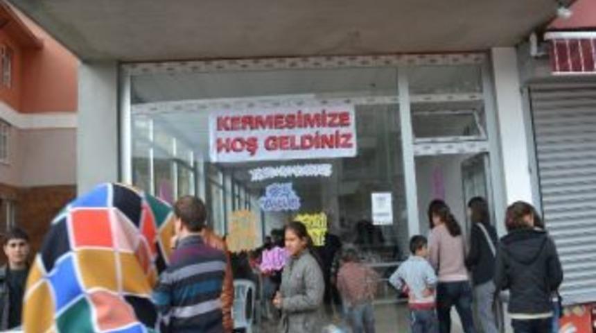 Hizan'da &Ouml;ğrenciler Yararına Kermes