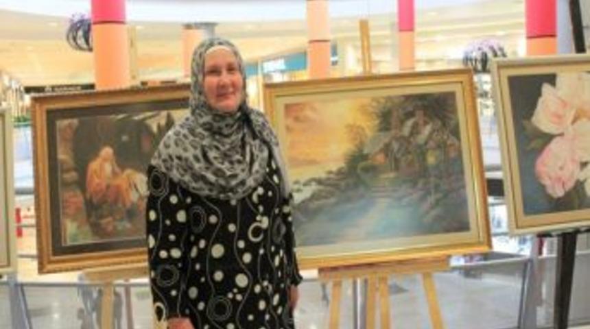 BUSMEK Kursuna Giden Ev Hanımları Resim Sergisi A&ccedil;tı