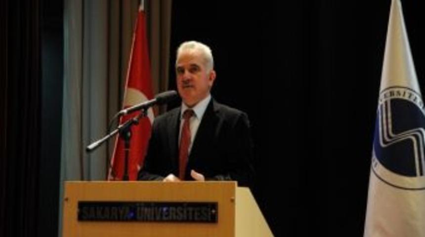 Sa&uuml; Rekt&ouml;r&uuml; Muzaffer Elmas Kalite Formuna Katıldı