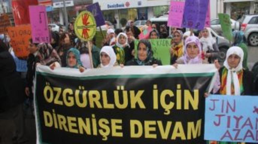 Hakkari&rsquo;de 'kadın Şiddetine Son' Etkinliği