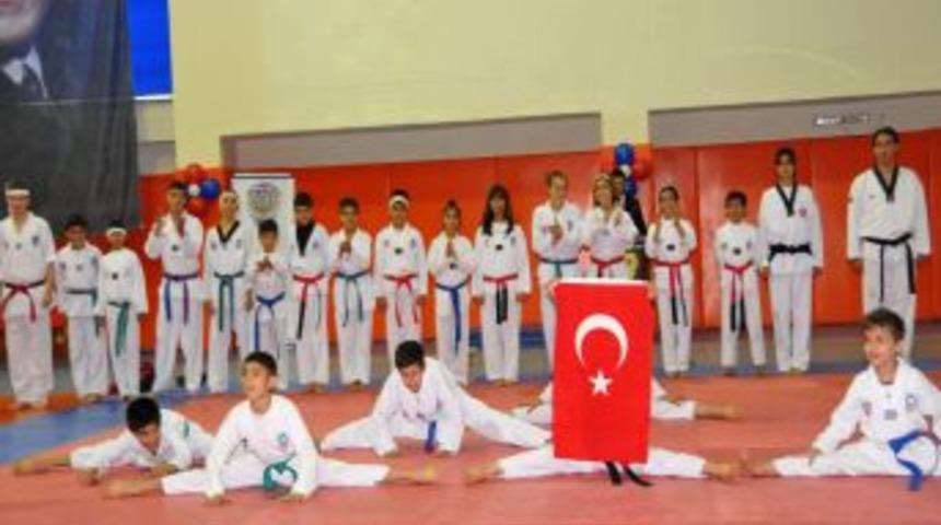 Diyarbakır&rsquo;da Ihtiya&ccedil; Sahibi &Ccedil;ocuklar &lsquo;Emniyet&rsquo;le Geleceğe Kazandırılıyor