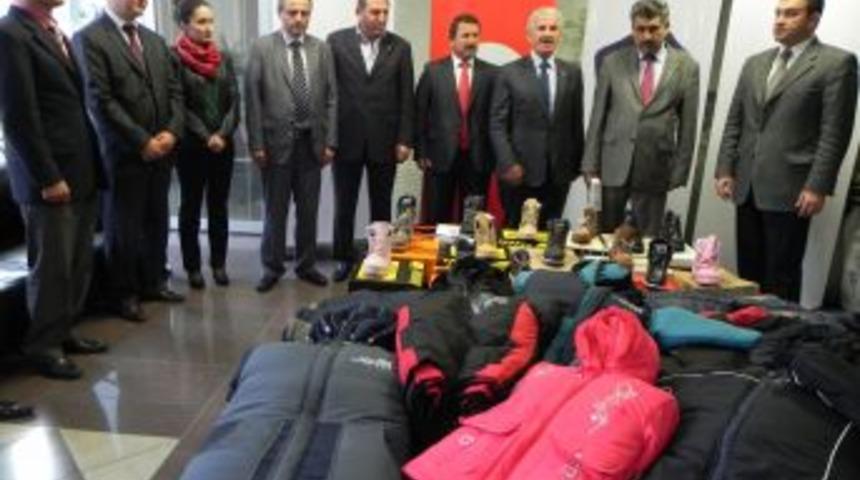 TOBB, Ihtiya&ccedil; Sahibi &Ouml;ğrencilere Bot Ve Mont Yardımında Bulundu