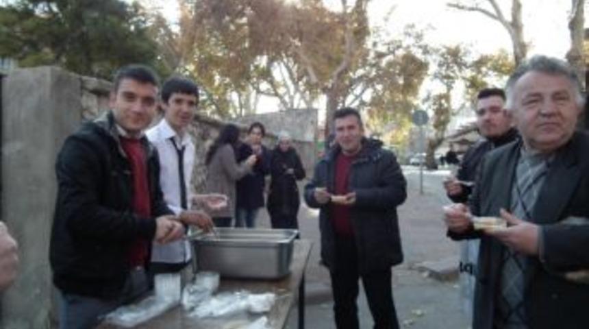 K&uuml;tahya Lisesi'nden Aşure Geleneği