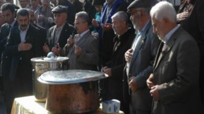 Manisa Cemevi&rsquo;nde İlk Vali Ziyareti