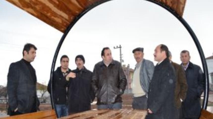 Başkan Eyvaz Yeni Yapılan Parkları İnceledi