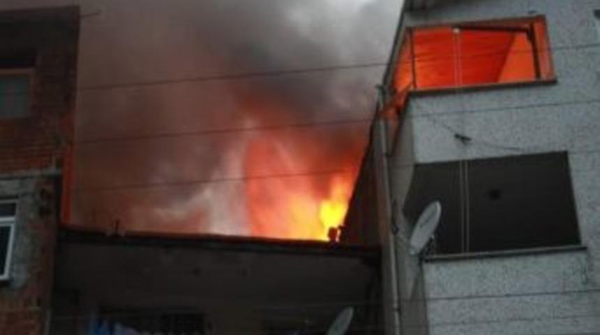 Dernekpazarı&rsquo;nda Yangın Paniği