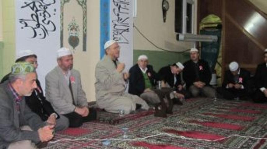 Emenli K&ouml;y&uuml;nde Aşure Programı