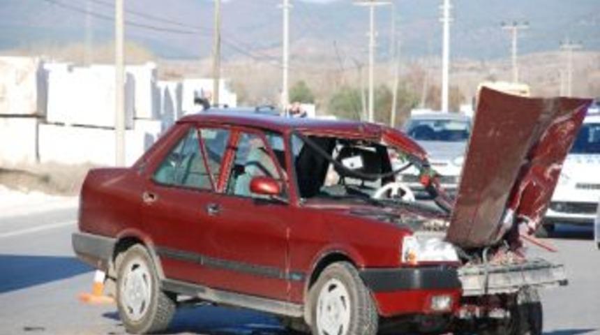 Kırcalar&rsquo;da Zincirleme Kaza: 2 Yaralı