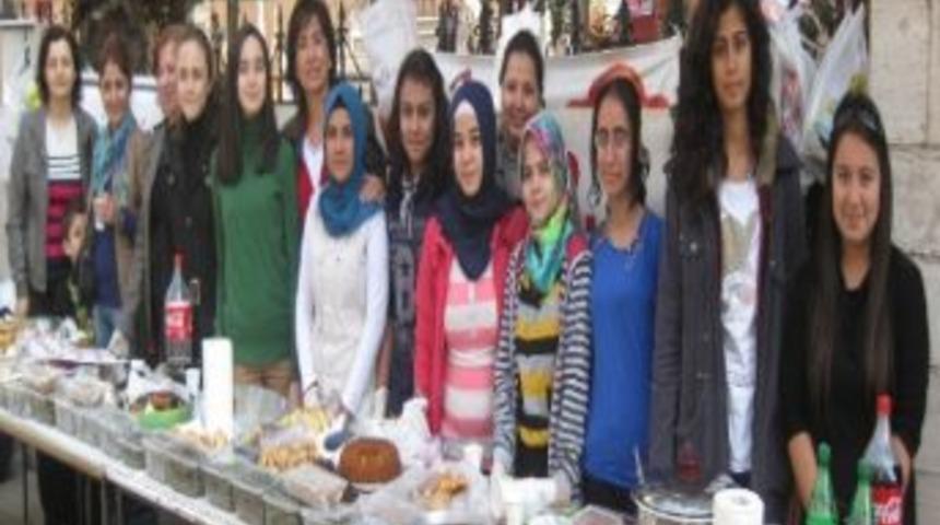 &Ouml;demiş Fen Lisesi, Yardım Kermesi D&uuml;zenledi