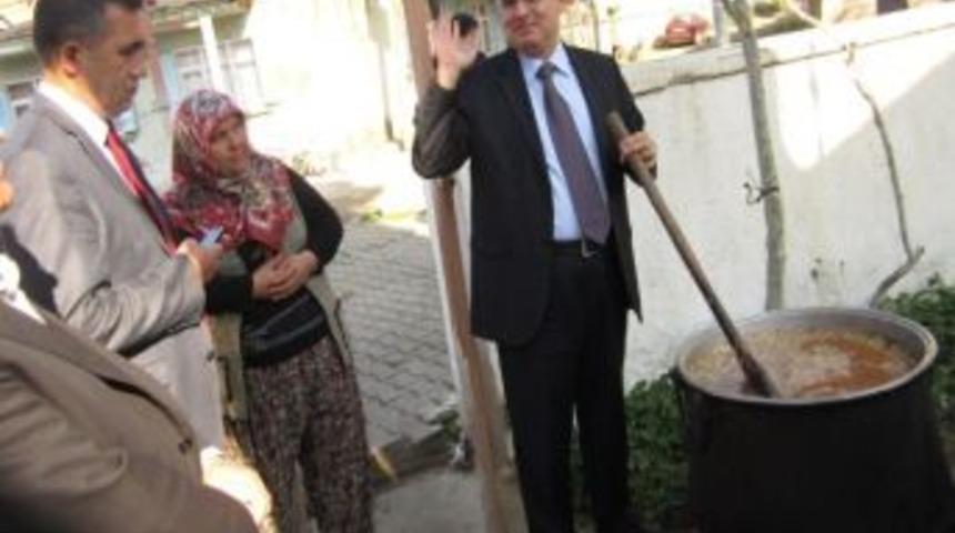 &Ouml;demiş&rsquo;te Kur&rsquo;an Kursu &Ouml;ğrencilerinden Aşure İkramı