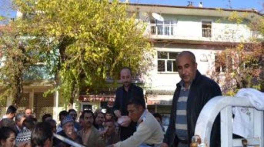 Kula'da M&uuml;ft&uuml;l&uuml;kten 2 Bin Kişilik Aşure