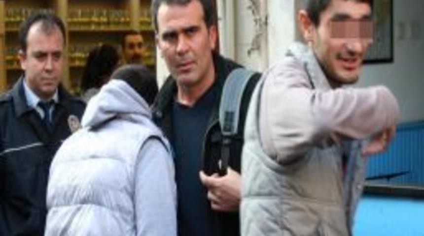 Sırt &Ccedil;antasında Esrar Taşıyan Cinayet Zanlısı Yakalandı