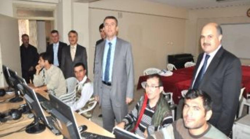 Kaymakam Sırmalı, Engelleri Kaldırıyor