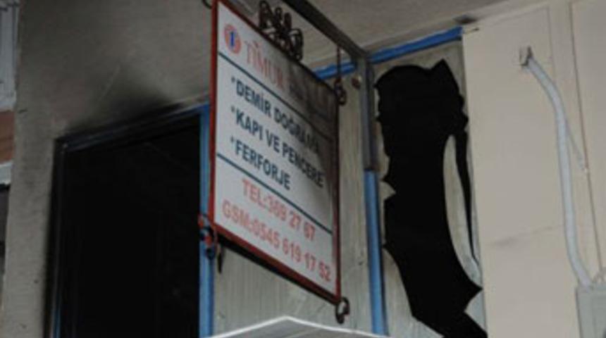 İzmir'de yangın; 1 &ouml;l&uuml;, 1 yaralı