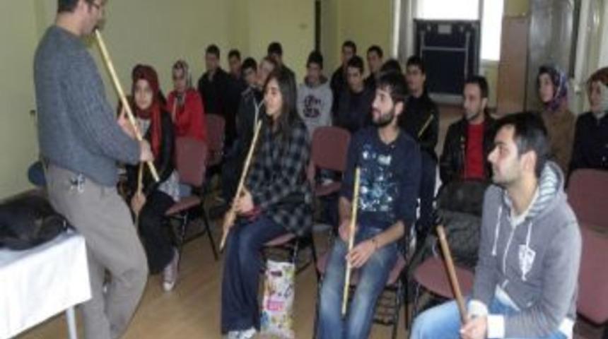 Erzincan Gen&ccedil;lik Merkezi Kursları Başladı