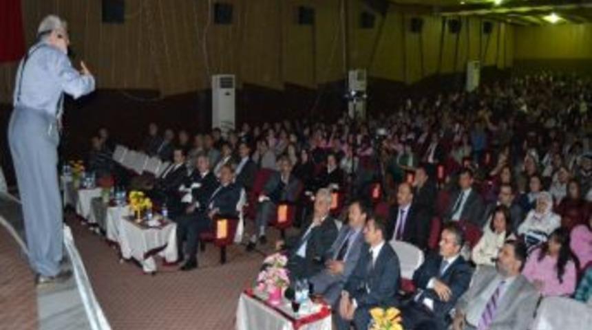 Kozan&rsquo;da &ldquo;avucumuzdaki Gelecek Ve &Ccedil;ocuklarımız&rdquo; Konferansı