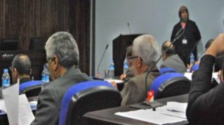 Edremit Belediyesi 2013 Yılı B&uuml;t&ccedil;esi Oy Birliği İle Kabul Edildi