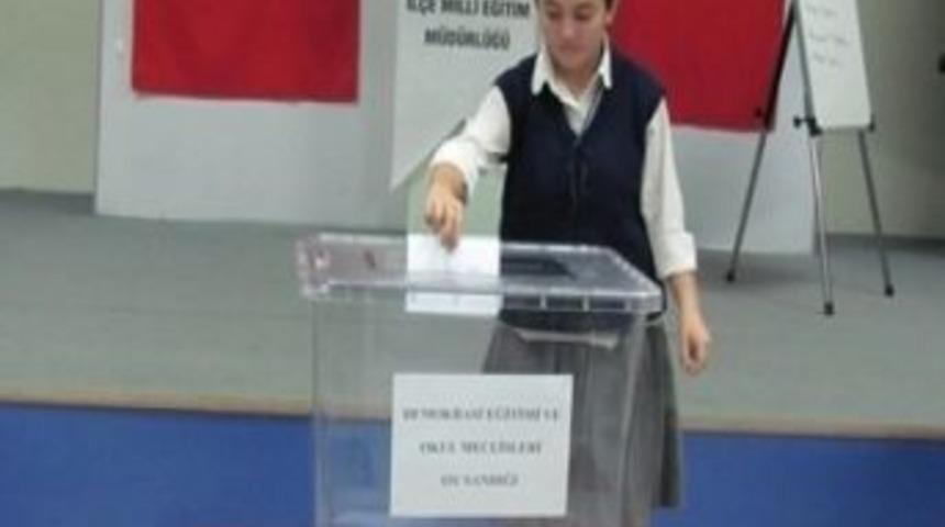 Aslanapa&rsquo;da Okul Meclisi Temsilciliği Se&ccedil;imi Yapıldı