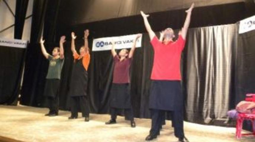 Okumak Adlı Tiyatro Oyunu B&uuml;y&uuml;k İlgi G&ouml;rd&uuml;