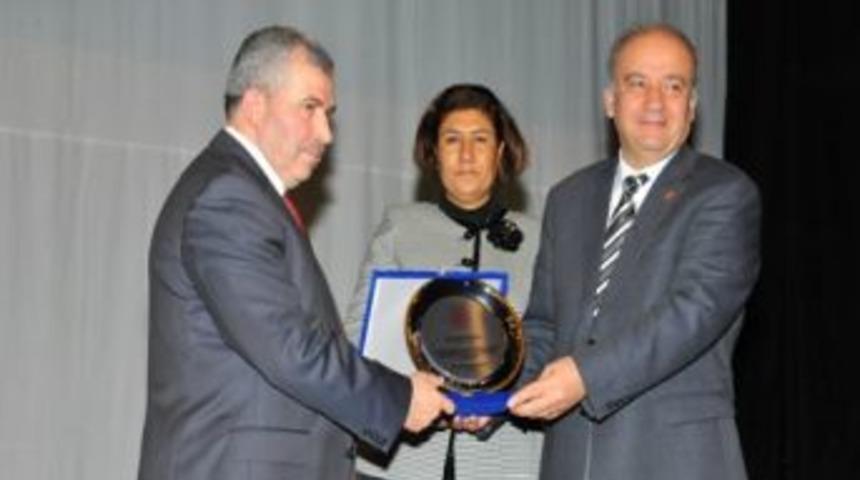 Rekt&ouml;r Boztuğ: Bu Matemi Bir Fırsata D&ouml;n&uuml;şt&uuml;r&uuml;p Acıyı Bal Eylemeliyiz